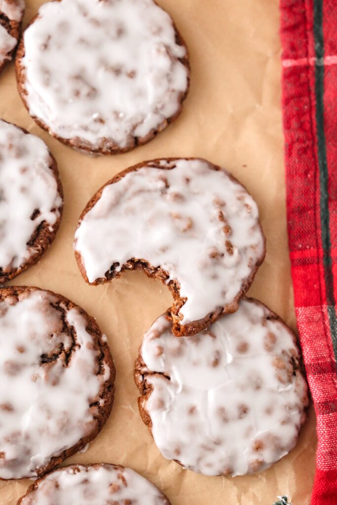 Chocolate Cinnamon Iced Oatmeal Cookies
